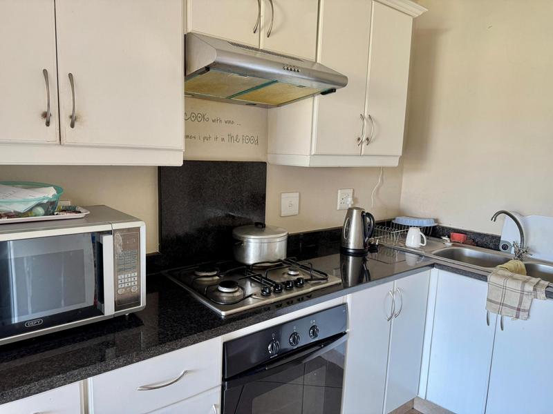 To Let 2 Bedroom Property for Rent in Grahamstown Central Eastern Cape